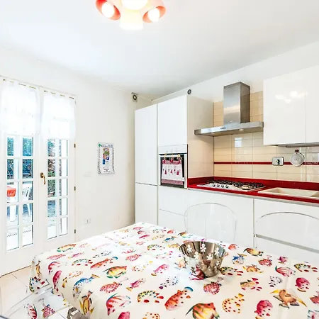 Dody By Interhome Appartement San Remo